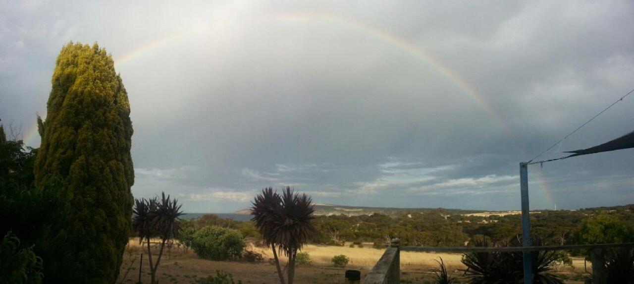 Salty Air Apartments Kingscote Kangaroo Island ภายนอก รูปภาพ