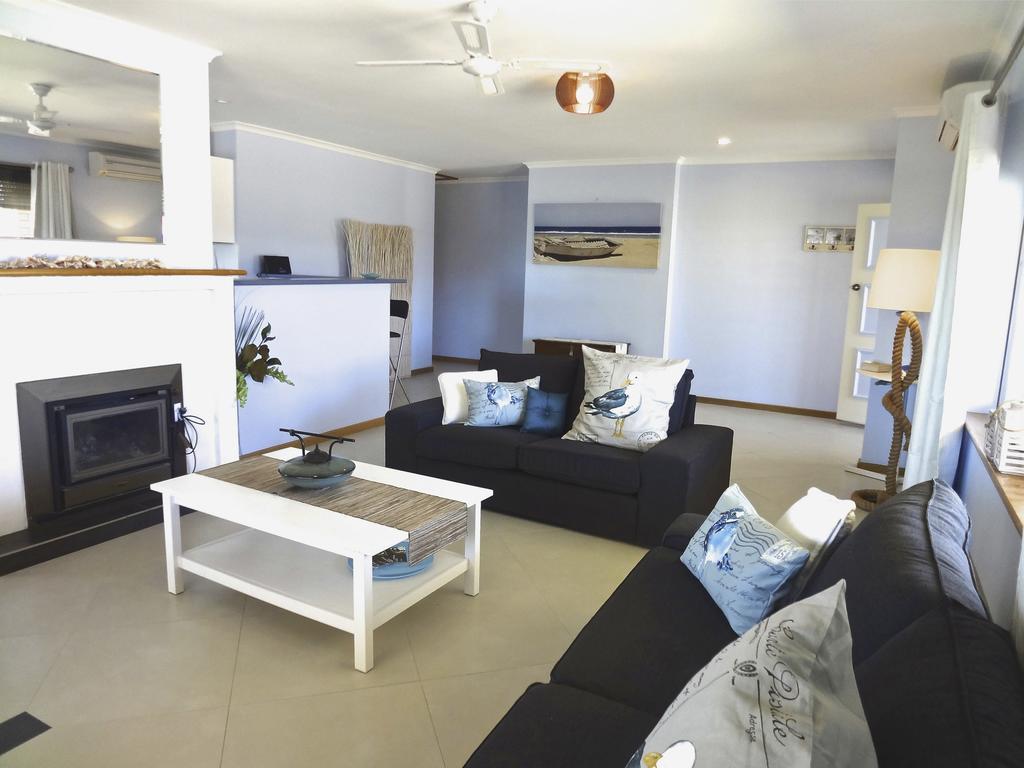 Salty Air Apartments Kingscote Kangaroo Island ห้อง รูปภาพ